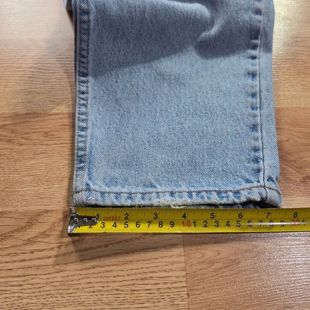 Vintage Levi's 560 Loose Fit Tapered Leg Jeans Mens 36x32 Light Wash Blue USA